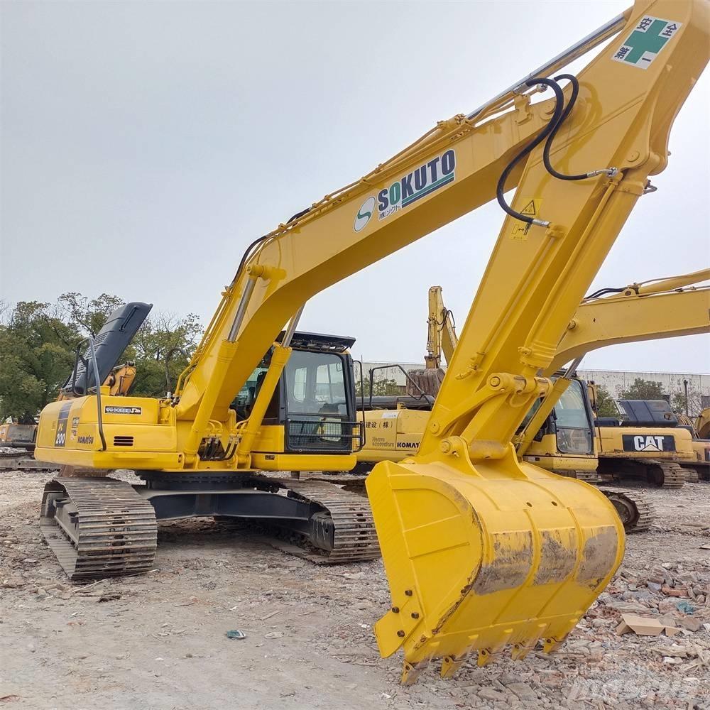 Komatsu PC 200 حفارات زحافة