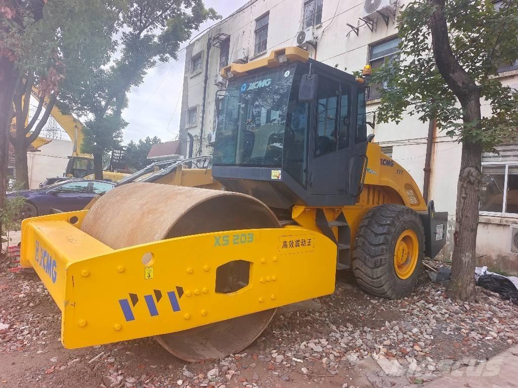 XCMG XS203J مداحل أحادية الأسطوانة
