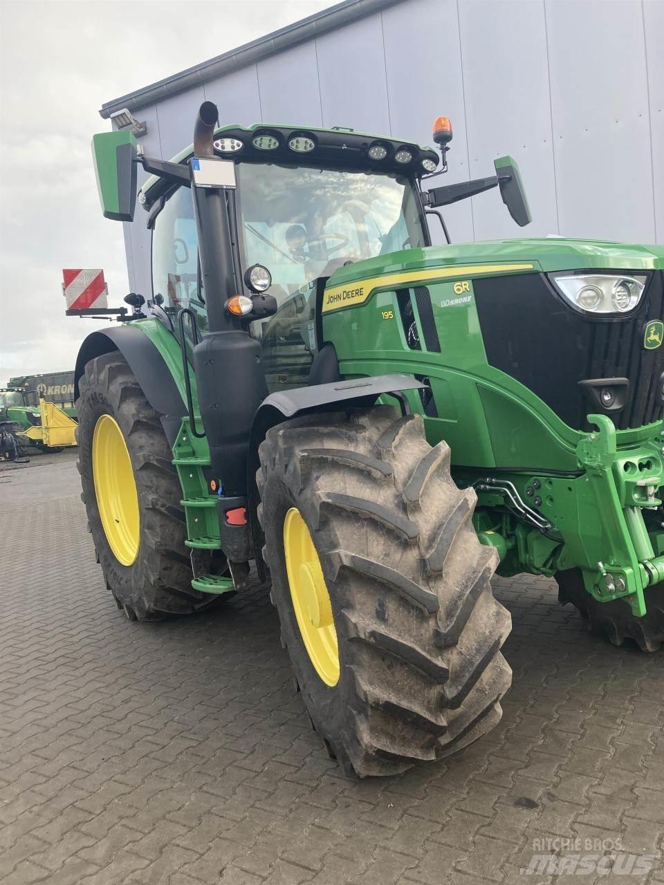 John Deere 6R 195 الجرارات