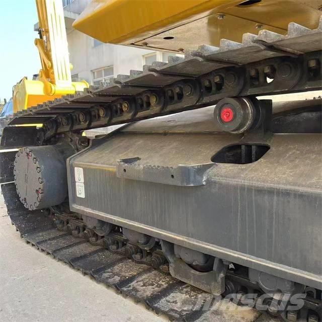 Komatsu PC 210 حفارات زحافة