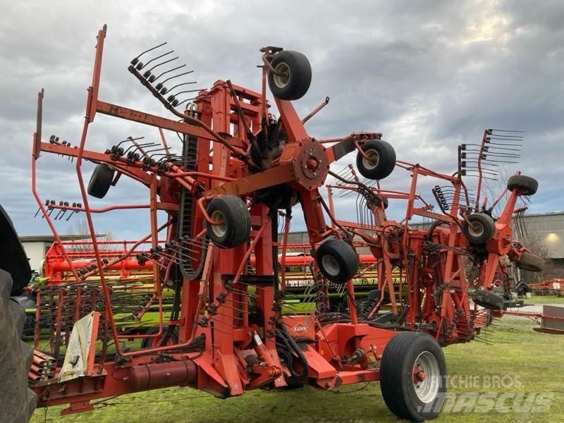 Kuhn GA 15021 معدات حصد
