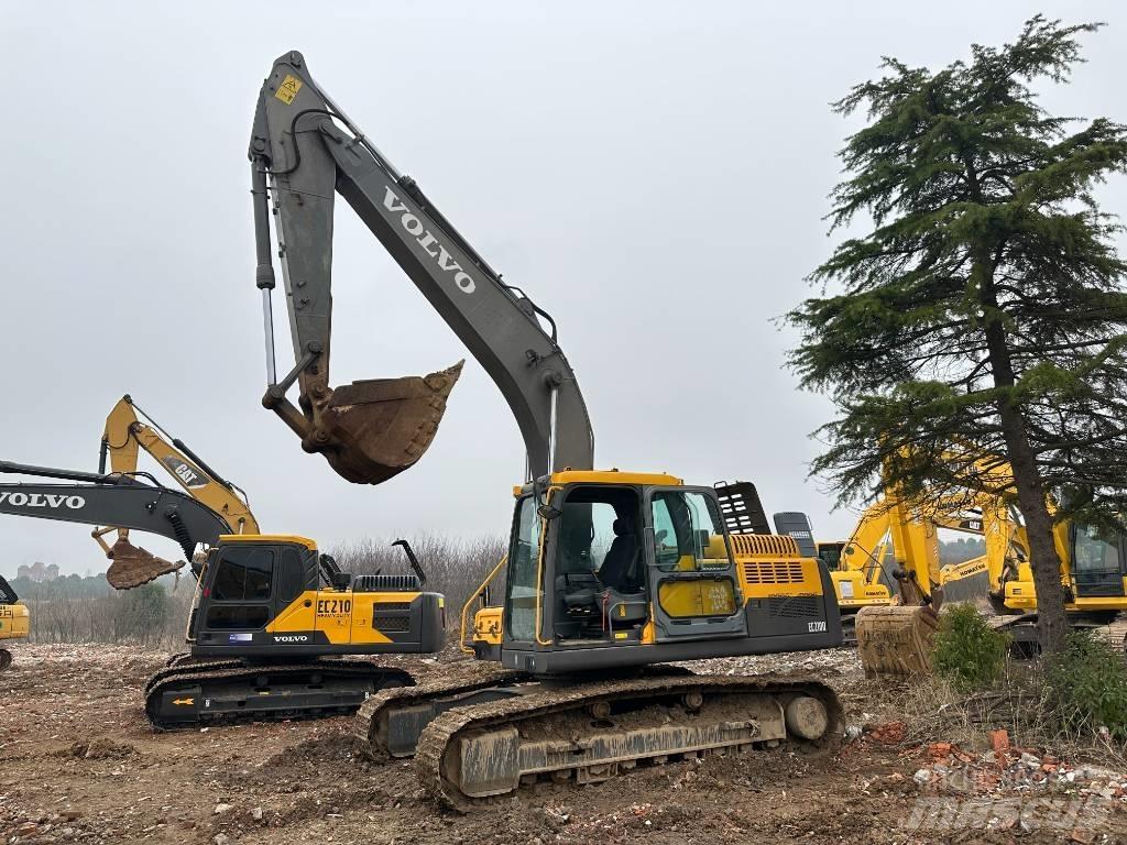 Volvo EC 210 حفارات زحافة