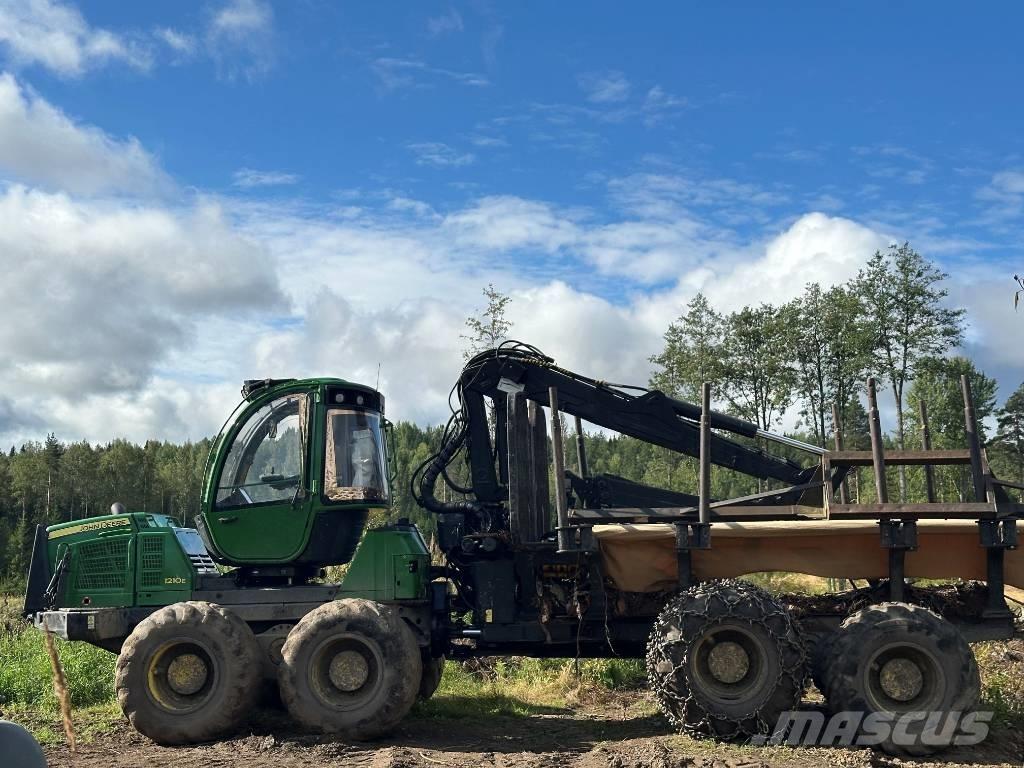 John Deere 1210 E شاحنات