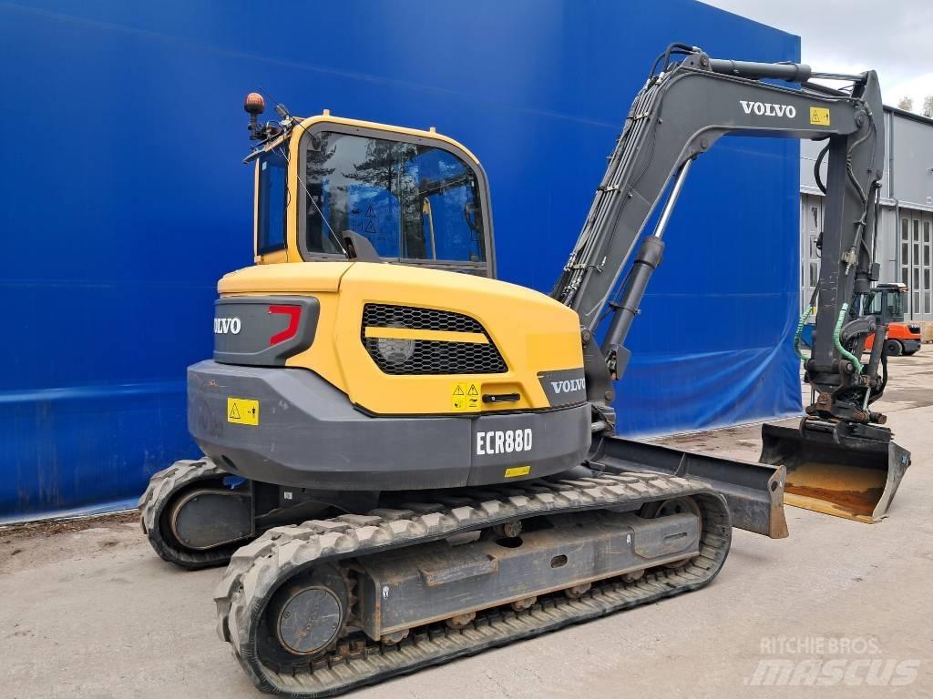 Volvo ECR 88 D حفارات وسط 7 طن - 12 طن