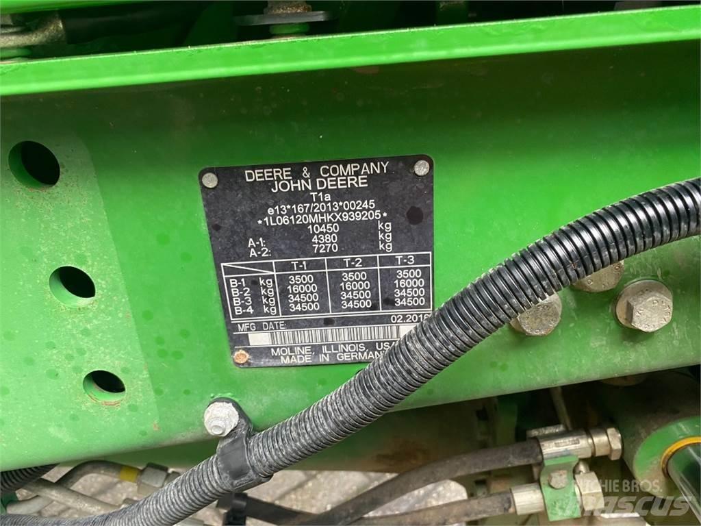 John Deere 6120M الجرارات