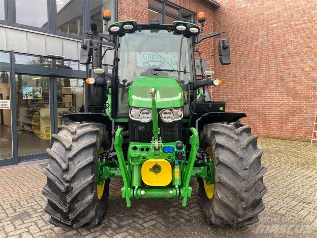 John Deere 6120M الجرارات
