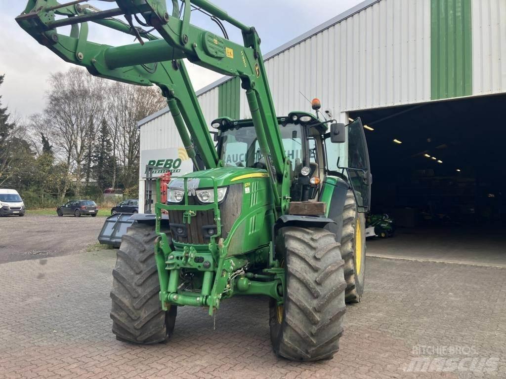 John Deere 6215R الجرارات