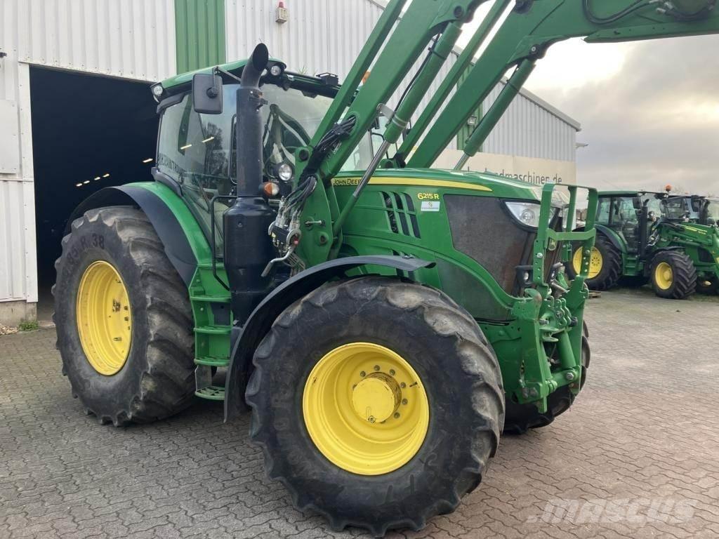 John Deere 6215R الجرارات
