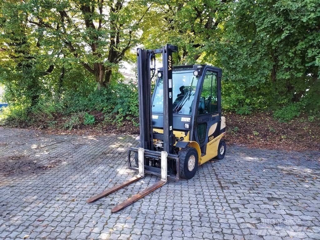 Yale GLP 25VX شاحنات LPG