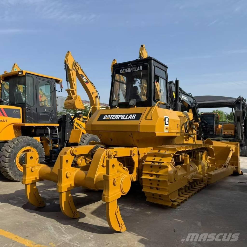 CAT D 6 G بلدوزرات مجنزرة