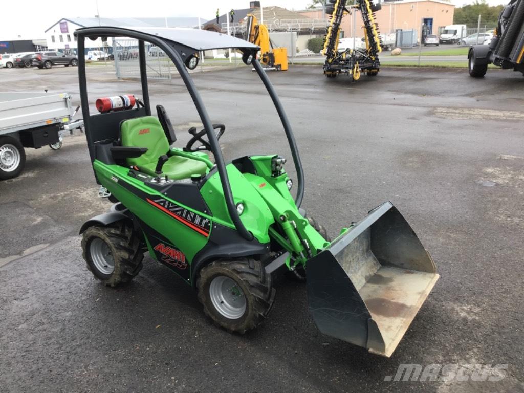 Avant 225 لوادر متعددة الأغراض