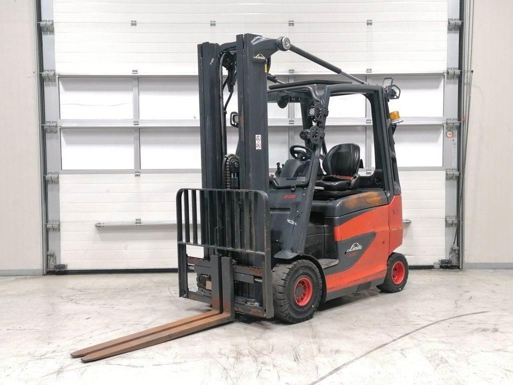 Linde E25H-01/600 شاحنات ذات رافعات شوكية تعمل بالكهرباء