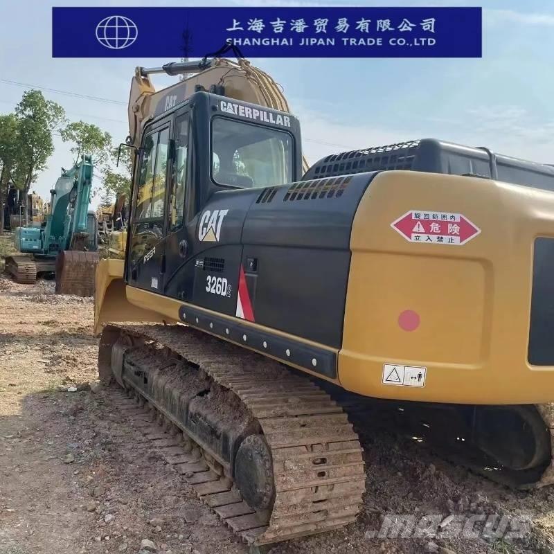 CAT 326 D حفارات وسط 7 طن - 12 طن