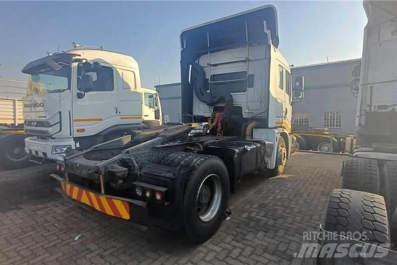 Tata PRIMA 4X2 شاحنات أخرى