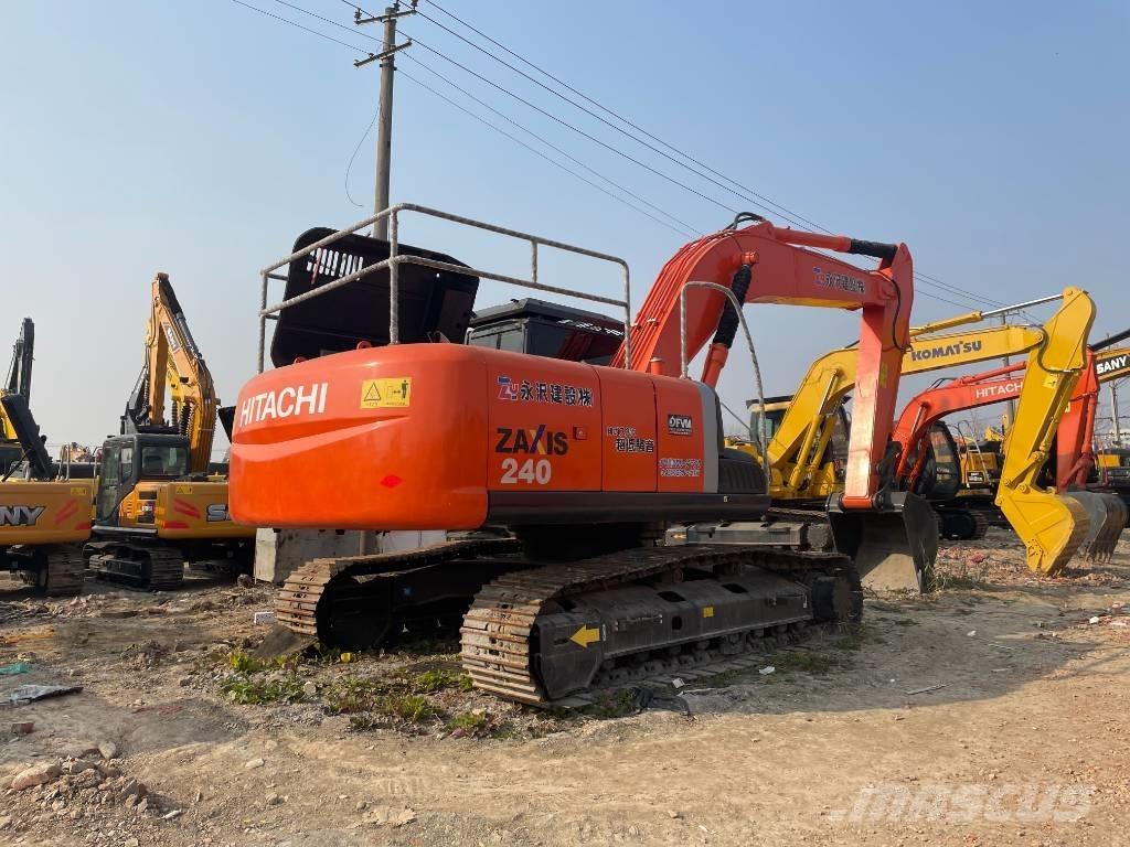 Hitachi ZX 240 حفارات زحافة