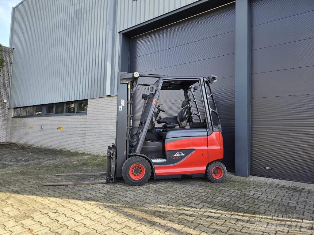 Linde E30 H-01/600 شاحنات ذات رافعات شوكية تعمل بالكهرباء
