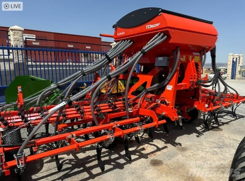 Kubota TD1001F مثاقيب