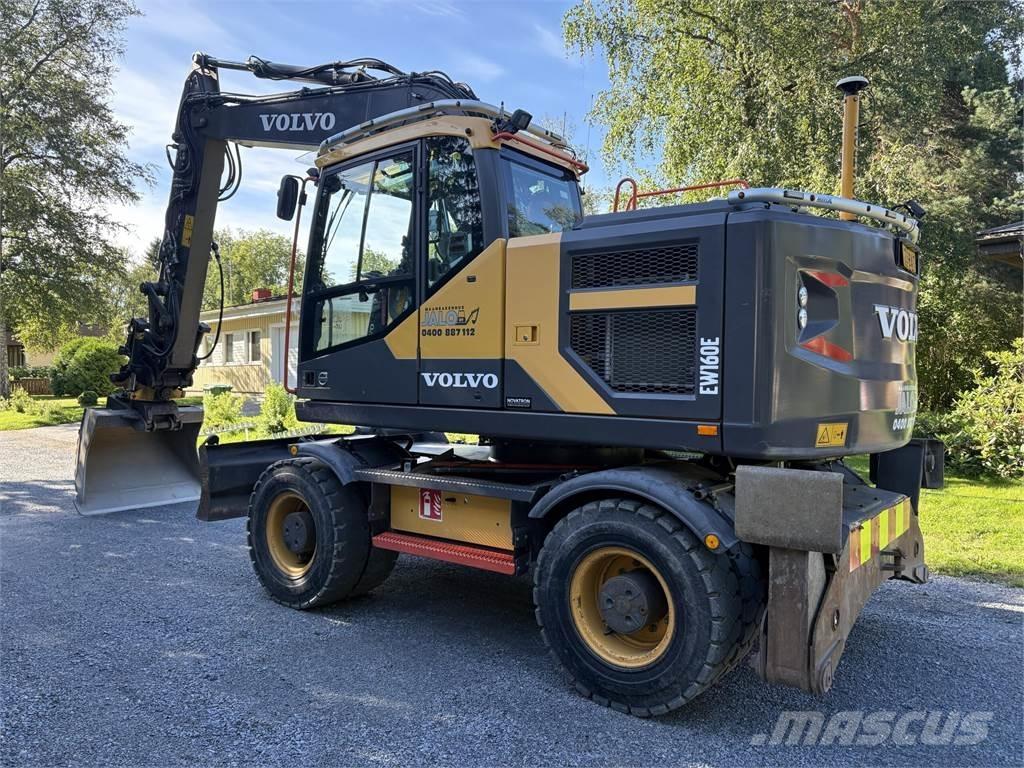 Volvo EW160E حفارات بعجل