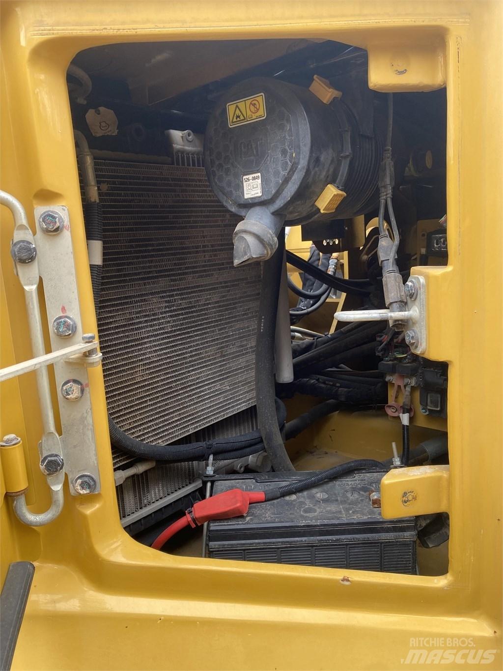CAT 307.5 حفارات وسط 7 طن - 12 طن