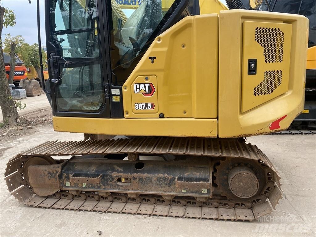 CAT 307.5 حفارات وسط 7 طن - 12 طن