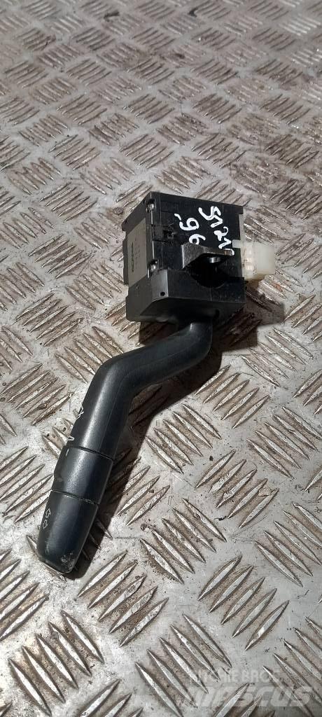 Scania R 440    1542529 كابينة والداخلية