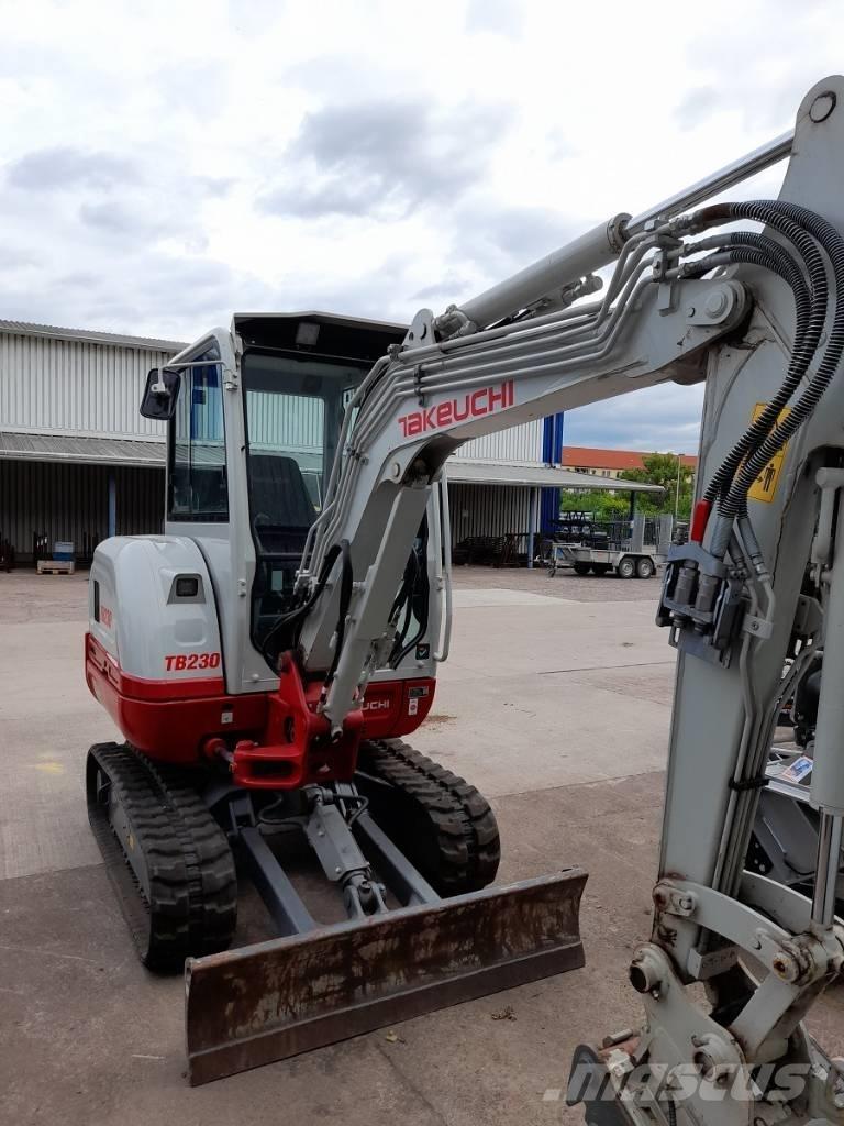 Takeuchi TB 230 حفارات صغيرة أقل من 7 طن (حفارات صغيرة)