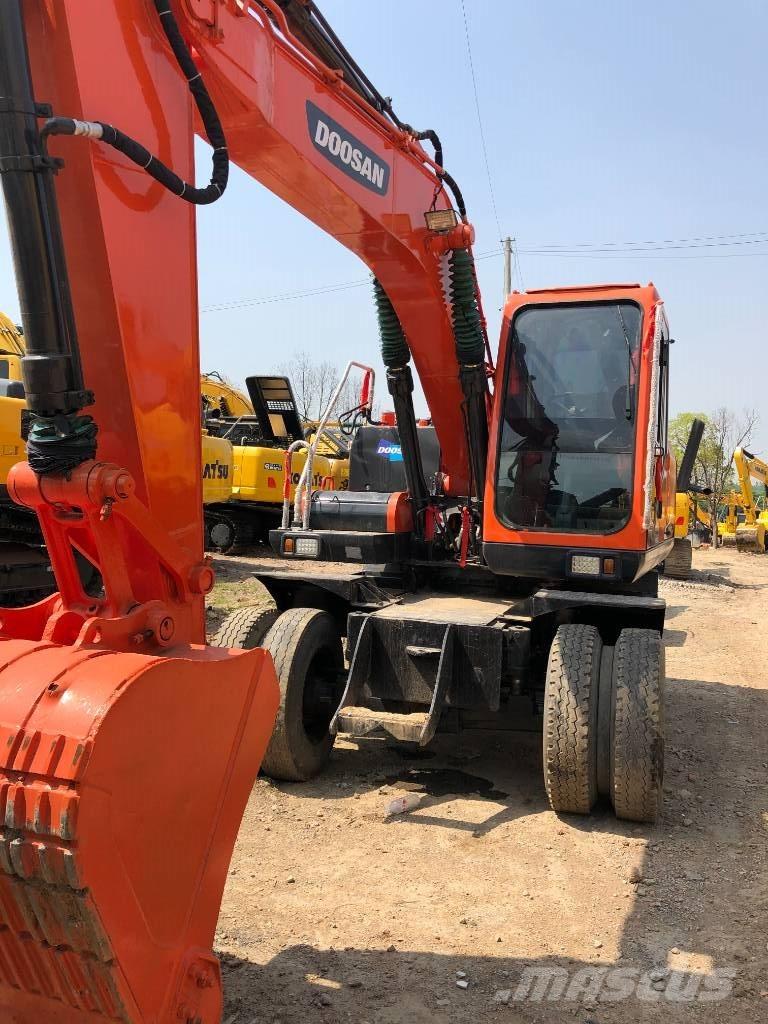 Doosan DX150W حفارات زحافة