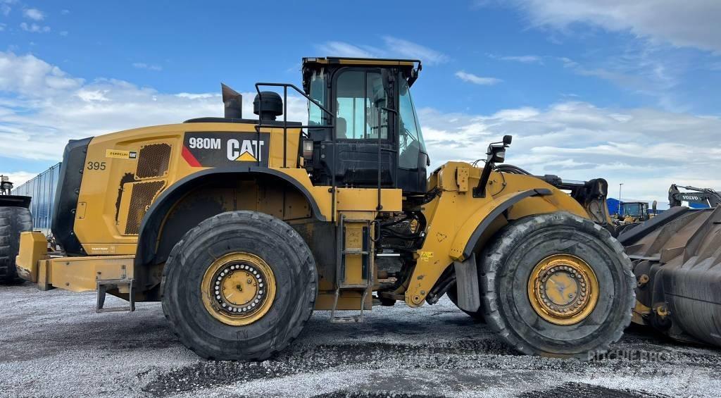 CAT 980 M لوادر بعجل
