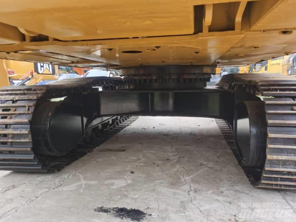 CAT 336 D حفارات زحافة