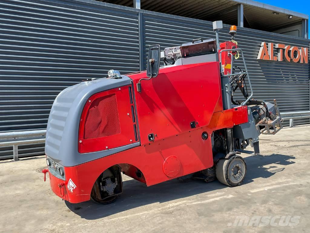 Wirtgen W 50 DC ماكينات الكشط البارد للأسفلت