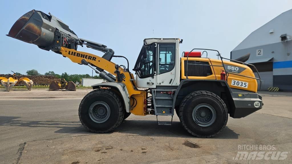 Liebherr L 550 لوادر بعجل