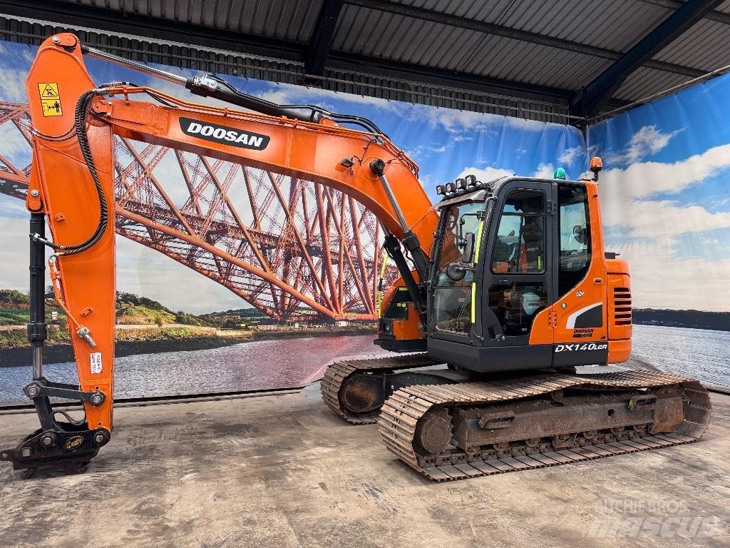 Doosan DX 140 LCR-5 حفارات زحافة