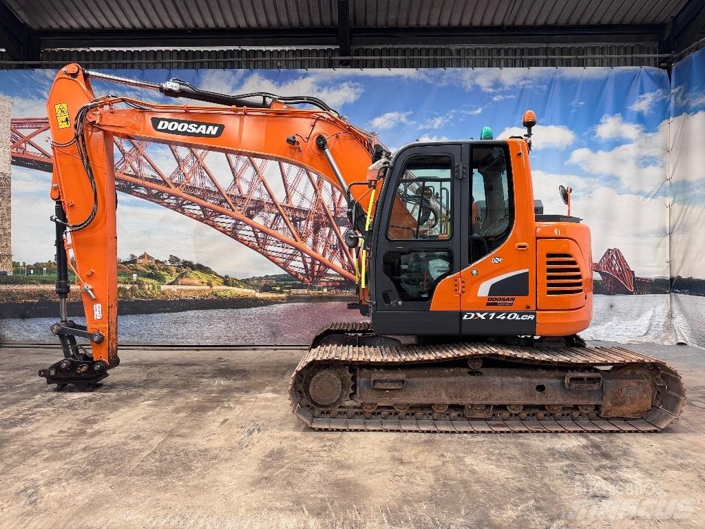 Doosan DX 140 LCR-5 حفارات زحافة