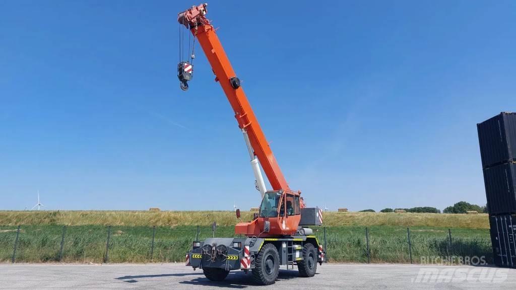 Terex RC30 رافعات الطرق الوعرة