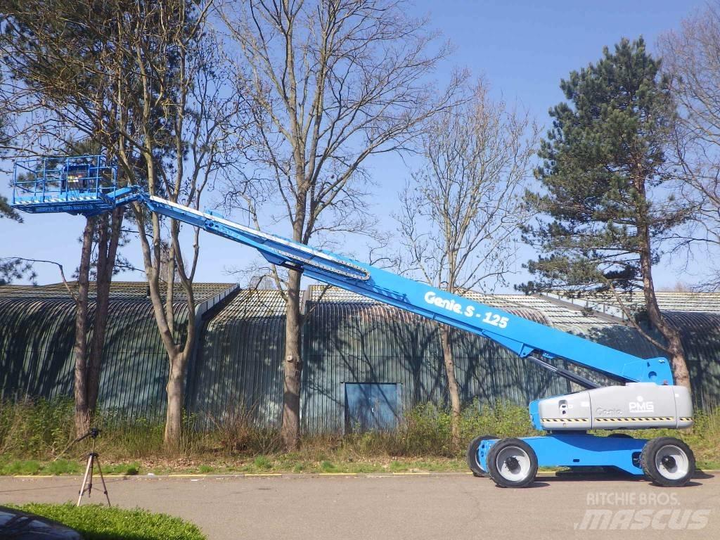 Genie S125 رافعات سلة تلسكوبية