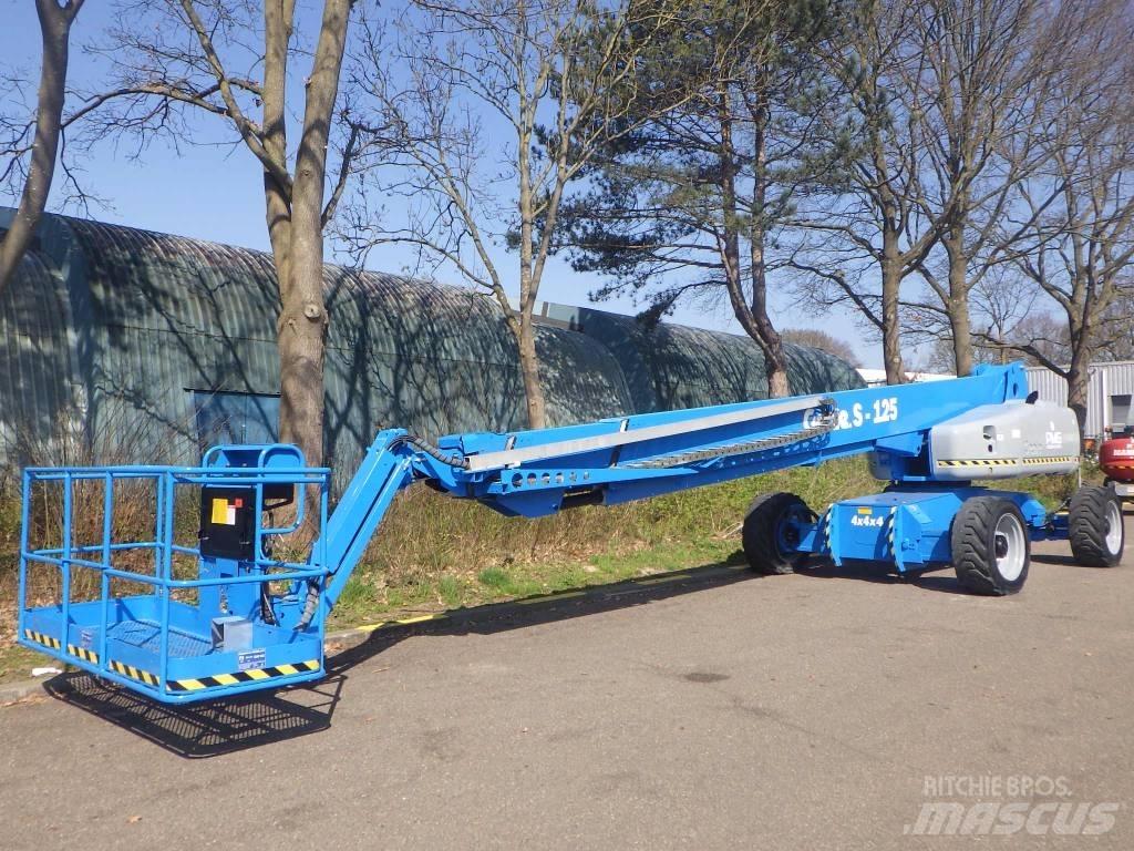 Genie S125 رافعات سلة تلسكوبية