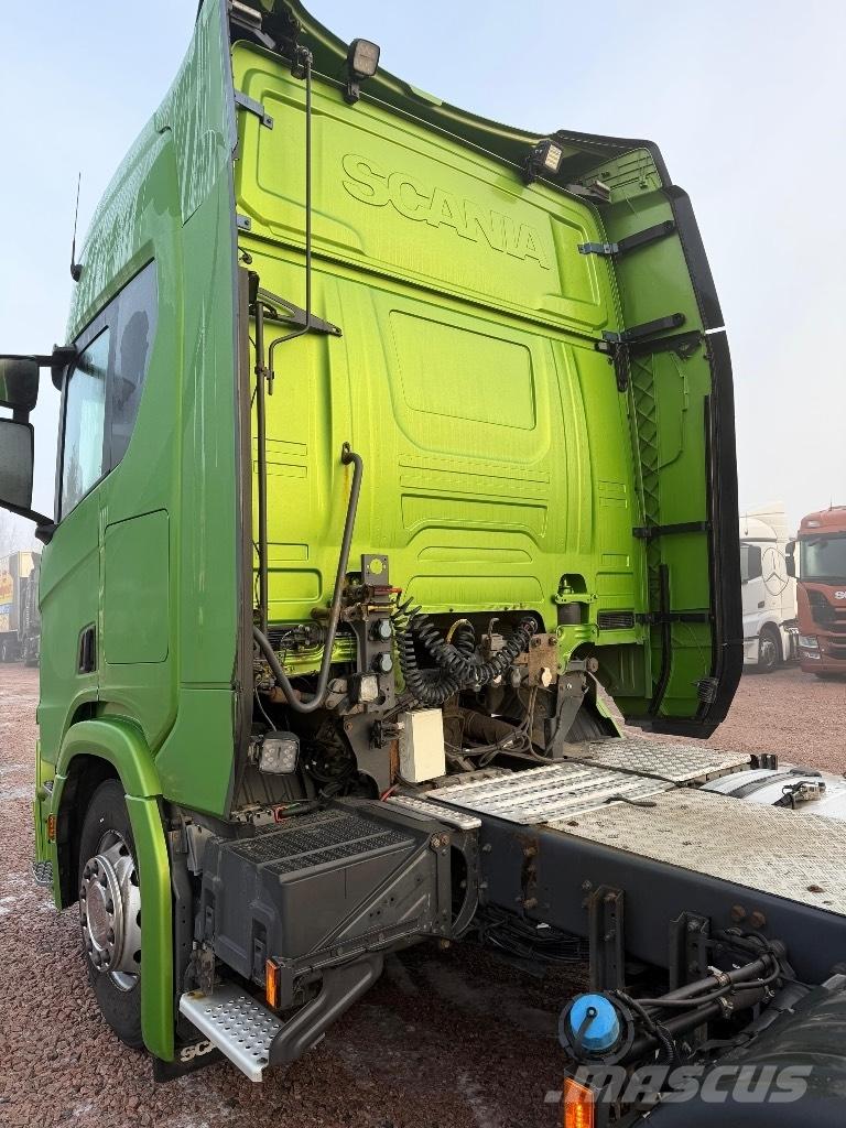 Scania R450A6x2NB وحدات الجر