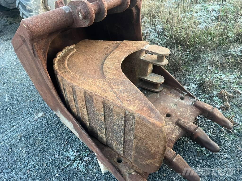 JCB 145 حفارات زحافة