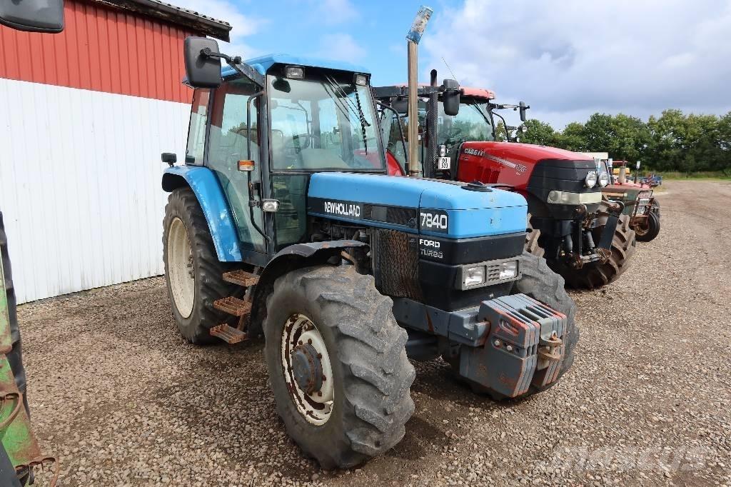 New Holland 7840 الجرارات