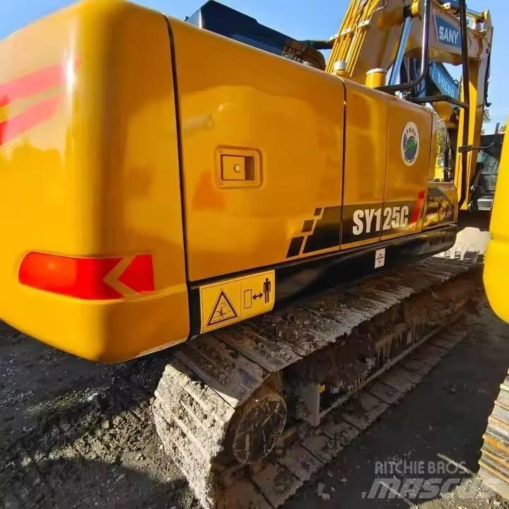 Sany SY 125 C حفارات زحافة