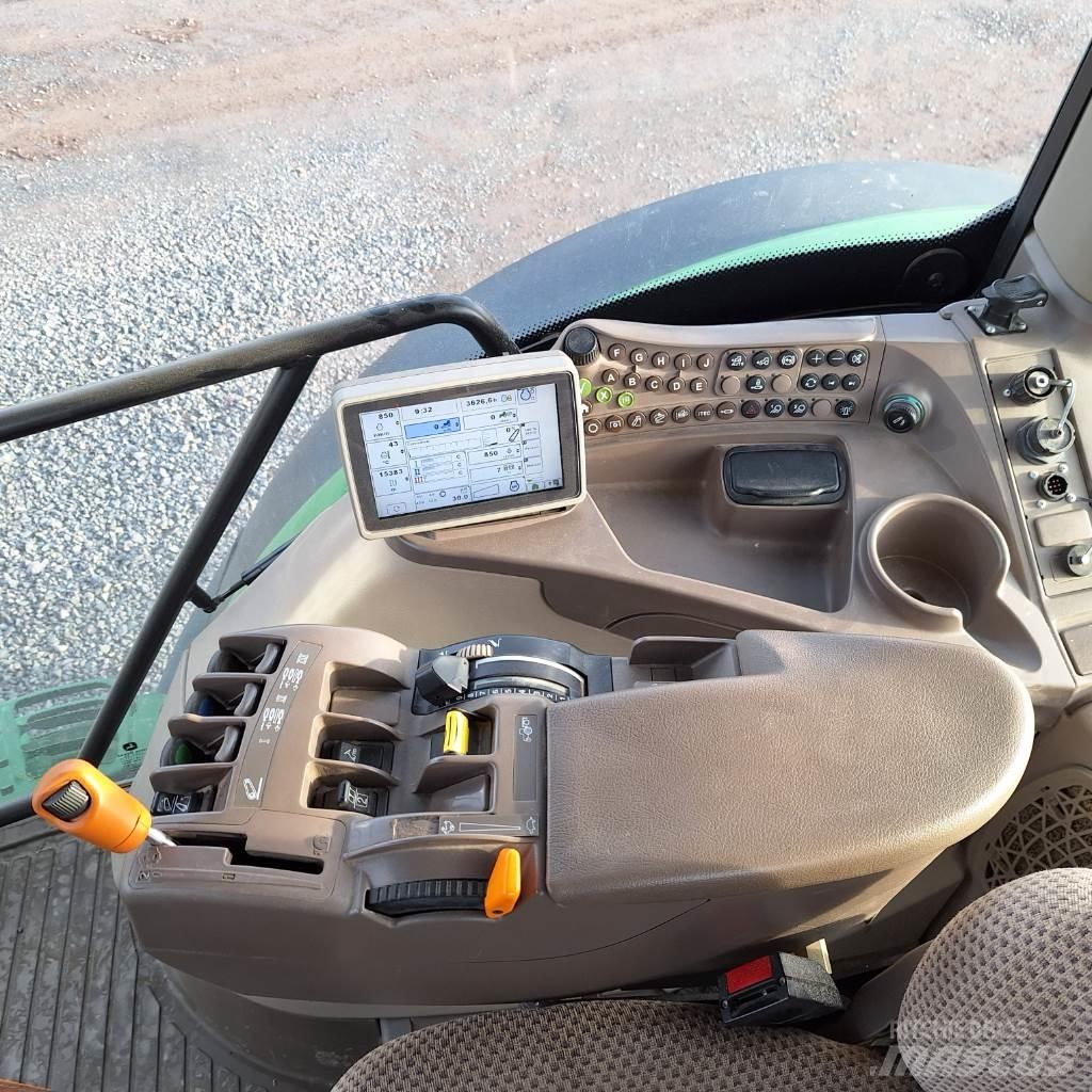 John Deere 6125R الجرارات