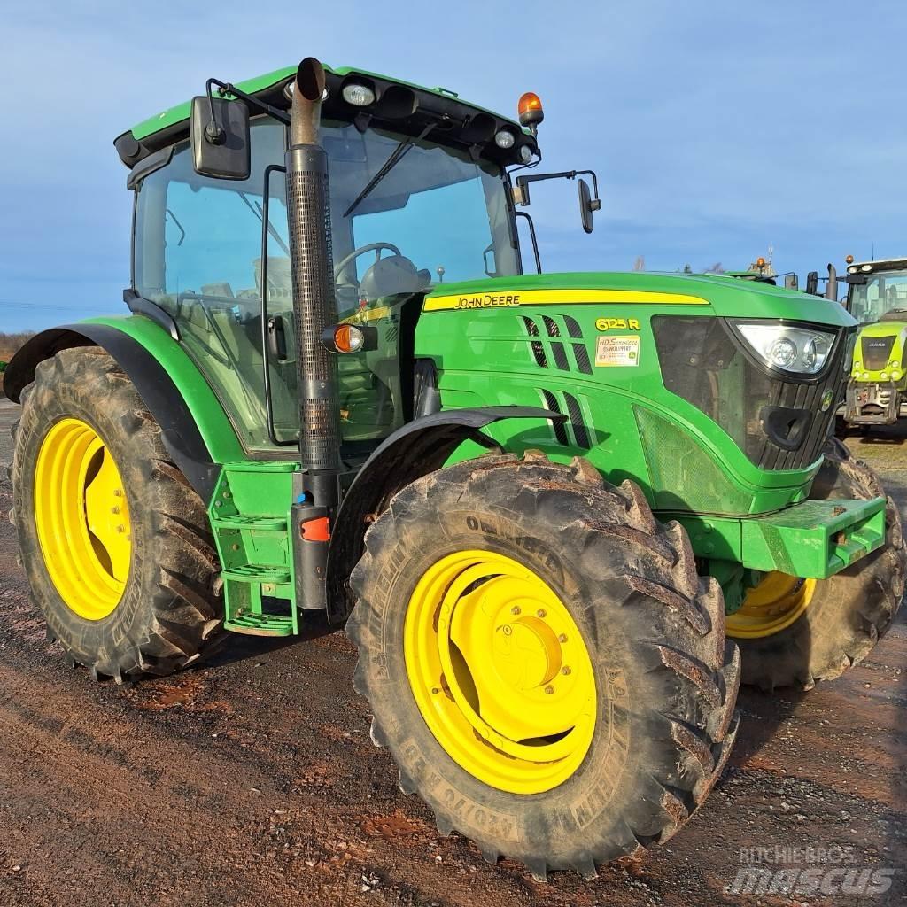 John Deere 6125R الجرارات