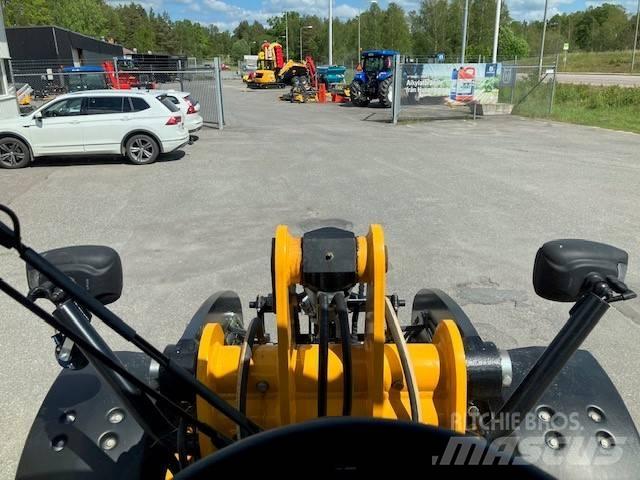 JCB 409 لوادر بعجل