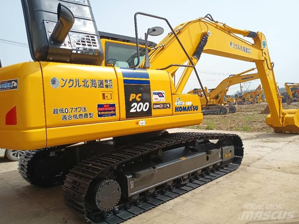 Komatsu PC 200 حفارات زحافة