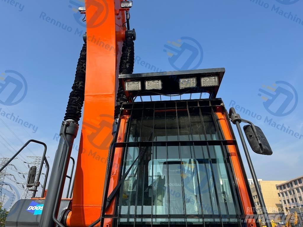 Doosan DX 300LC-9C حفارات زحافة