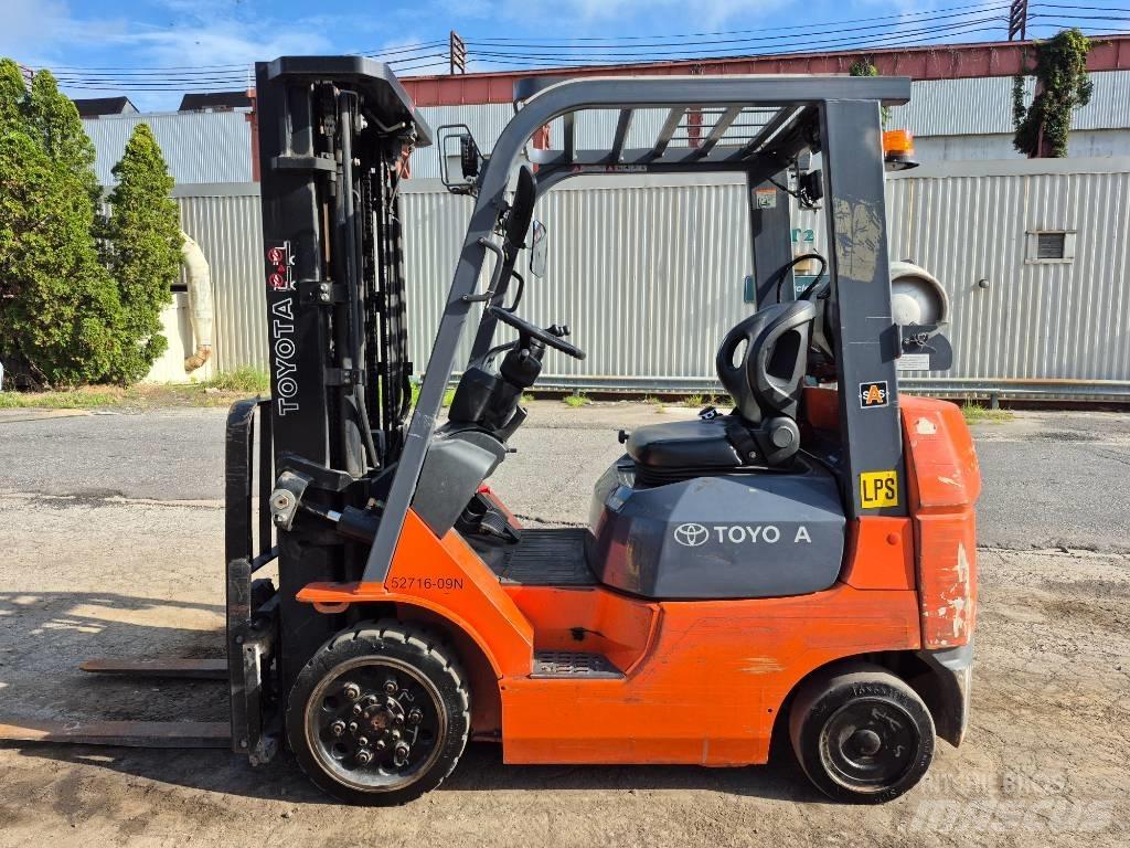 Toyota 7 FGCU 20 شاحنات ذات رافعات شوكية - أخرى