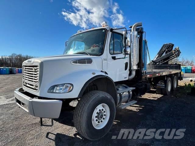 Freightliner M2 شاحنات الرافعات