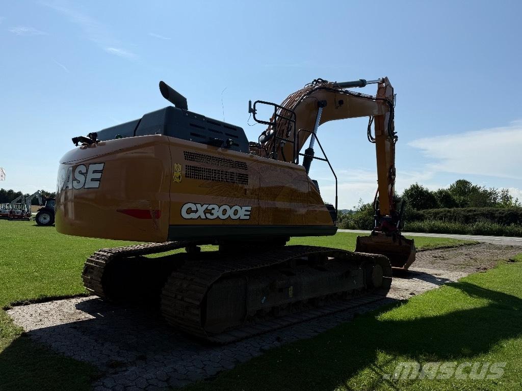 CASE CX 300 E حفارات زحافة