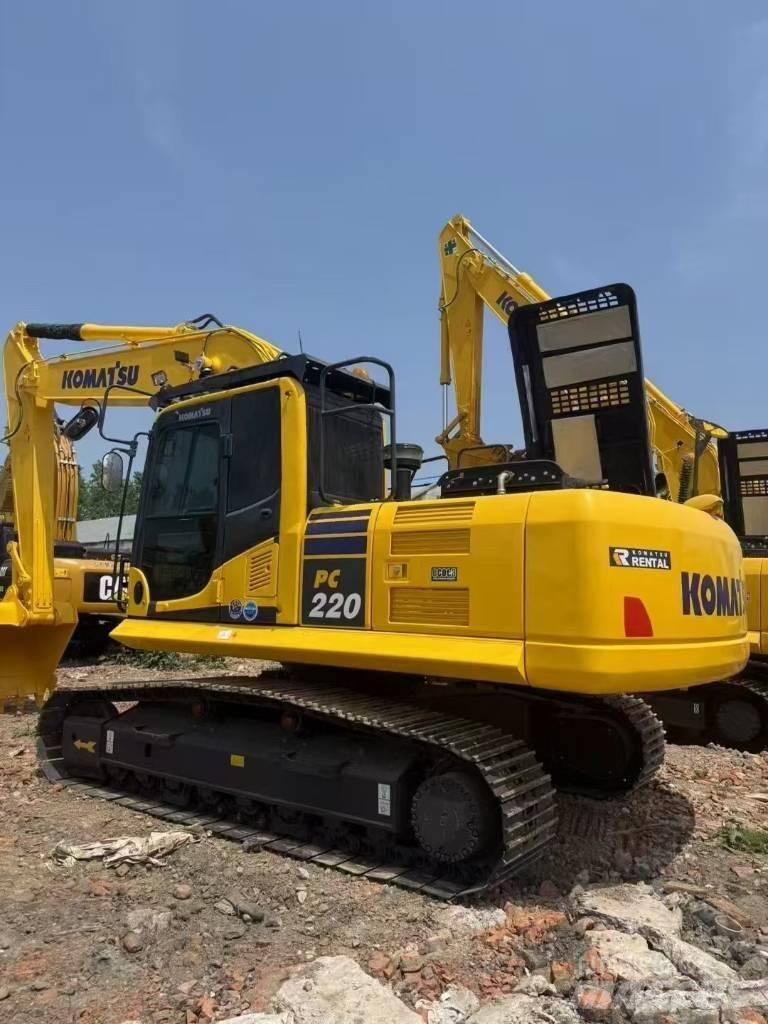Komatsu 220LC-8 حفارات زحافة