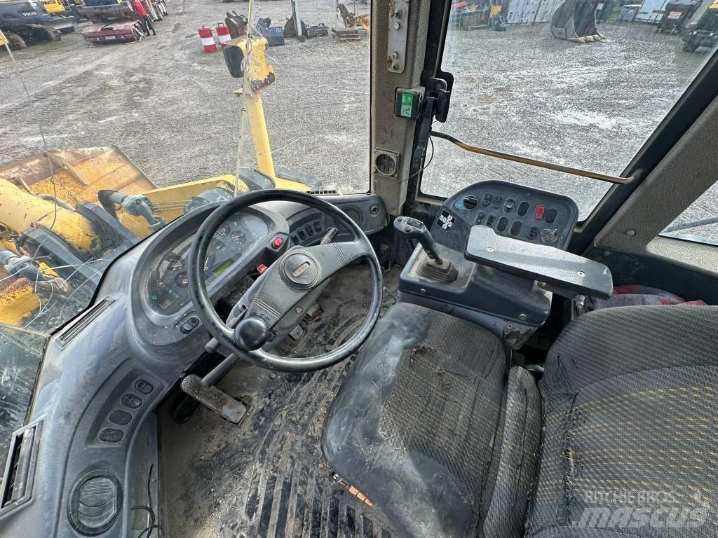 Komatsu WA 470-5H لوادر بعجل